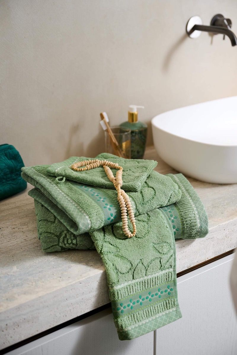 Large Bath Towel Jasmin Jacquard Green 70x140cm