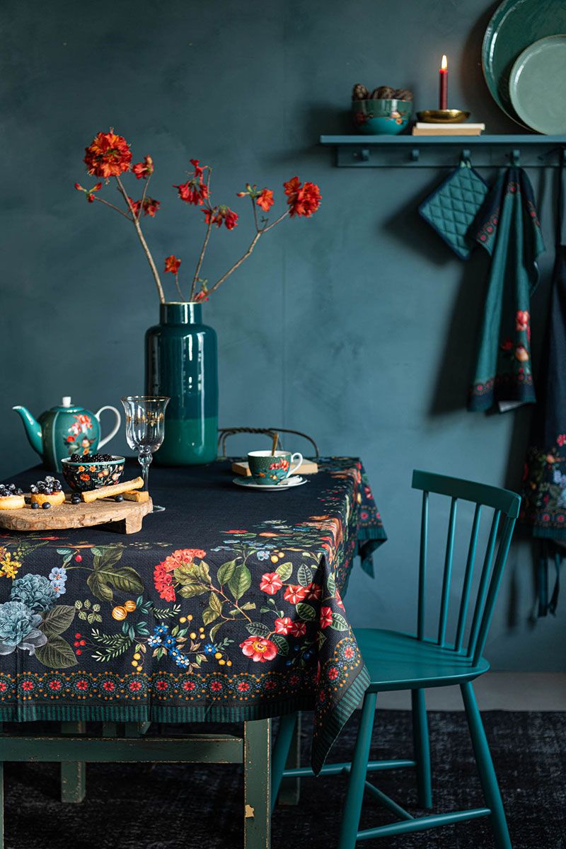 Winter Wonderland Tablecloth Dark Blue 100x100