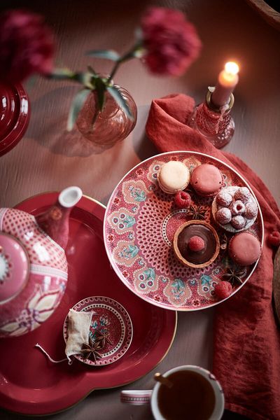 Flower Festival Cake Tray Small Dark Pink